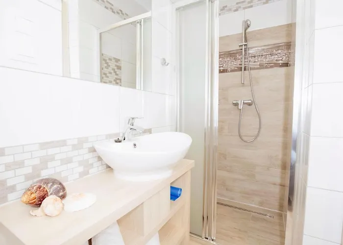 Porto Marina كرينيتا مورسكا